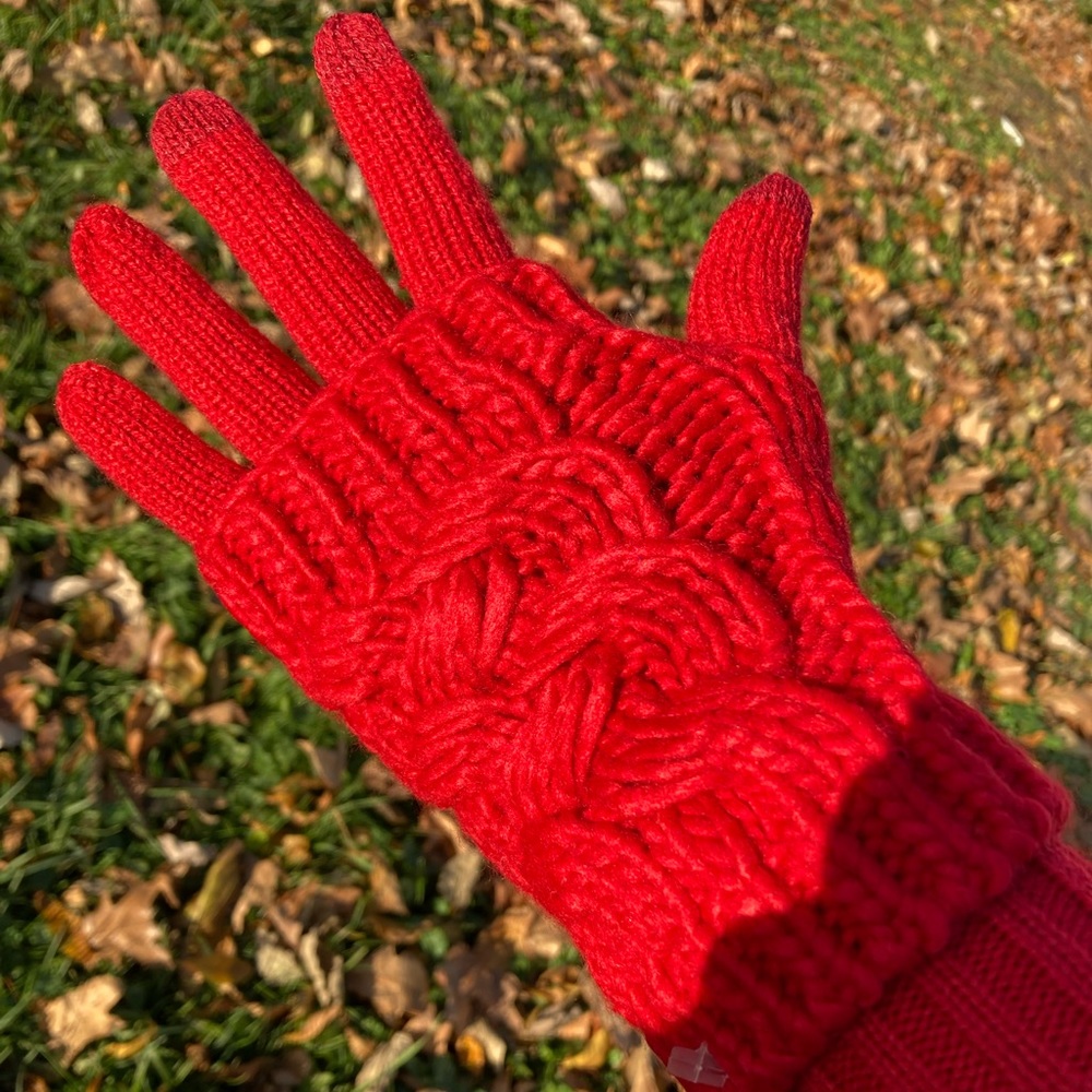 Red Knit Gloves